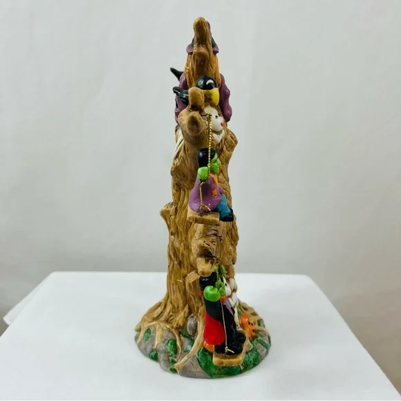 Lights up! Halloween Tree with Witches and Ghouls - Picture 6 of 14